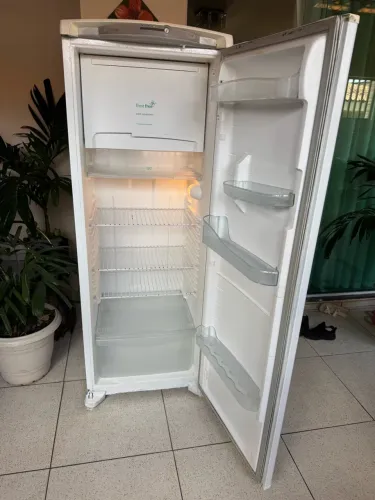Geladeira Consul Frost Free - gelando perfeitamente