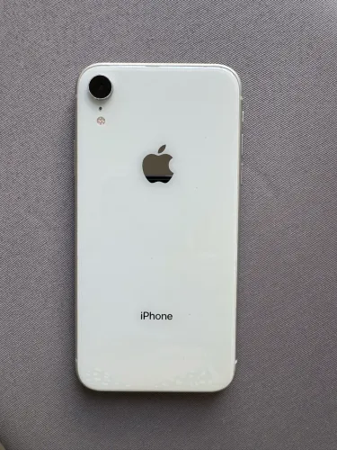 Iphone XR - 64 gb (Acompanha 3 cases)