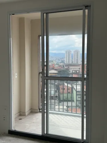 Porta balcão duas folhas 