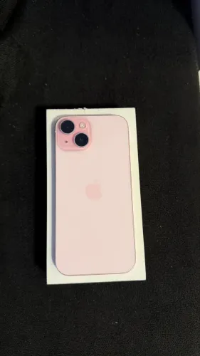 iPhone 15 128GB com película nova + capinhas