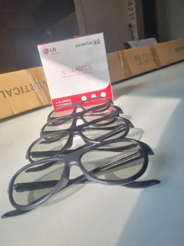 4 OCULOS 3D PASSIVOS LG