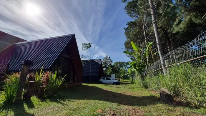 Chalé à Venda em Condomínio Fechado - Excelente Oportunidade para Moradia ou Investimento