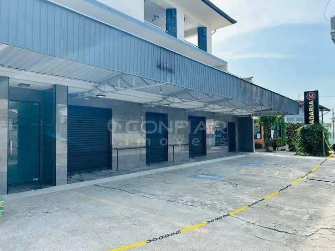 Sala térrea com 600m² para locação no Bom Retiro por R$14.500,00 + TAXAS