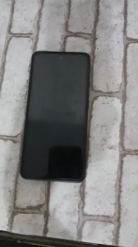 Vendo celular motorola edge30, ótimo estado de conservação e leva carregador original.