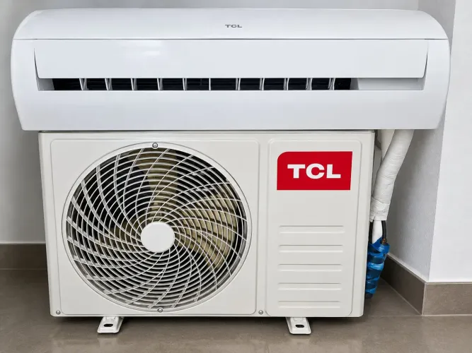 Ar-Condicionado TCL 12.000 BTUs - Funcionando Perfeitamente