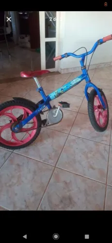 Bicicleta aro 16, só pegar e andar.