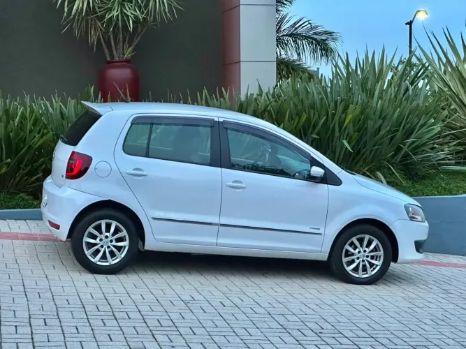 Volkswagen Fox Prime/higli. 1.6 Total Flex 8V 5P 2013