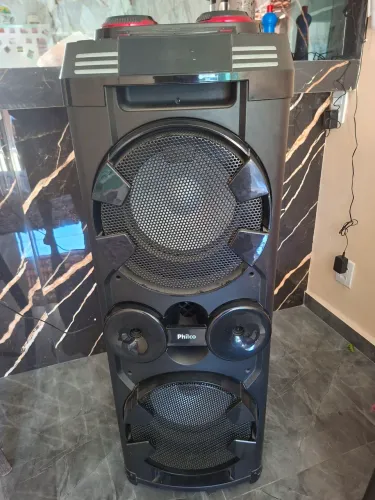 Caixa de som excelente o som e alto e nitido