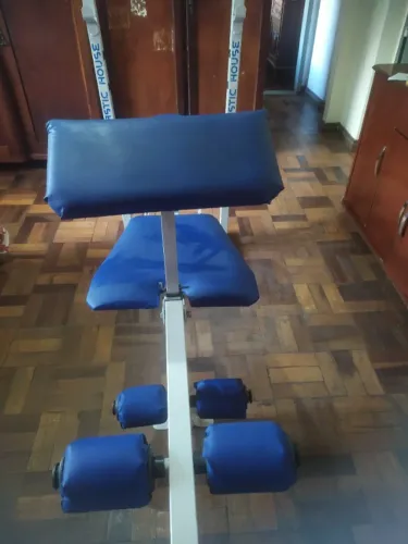 Aparelho de ginástica / banco abdominal