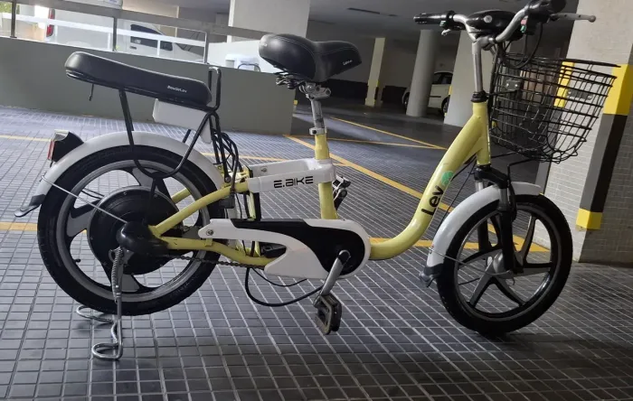 Facilite seu deslocamento com bicicleta lev.