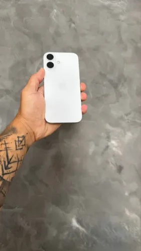 iPhone 16 branco 128 86%