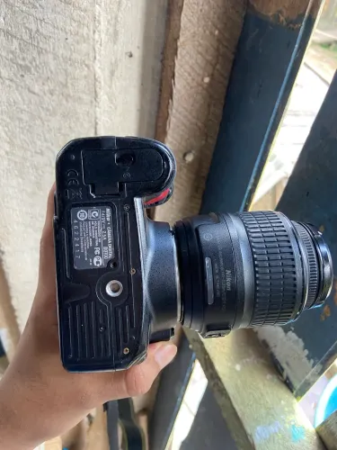 VENDO CÂMERA FOTOGRÁFICA D100