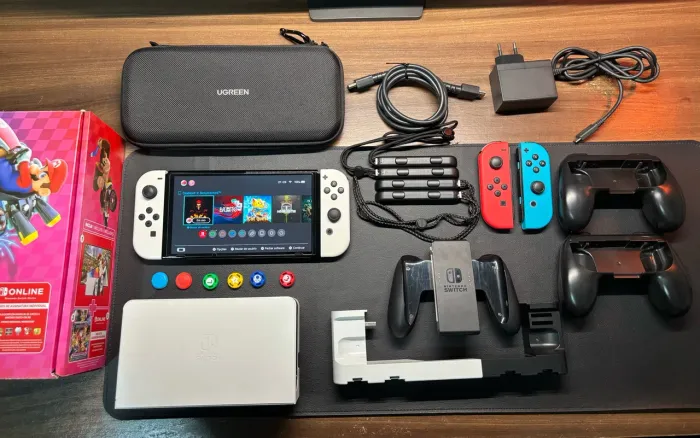 Nintendo Switch OLED + cartão 128Gb + acessórios essenciais