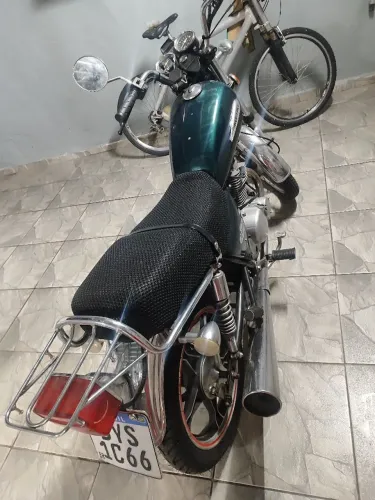Suzuki intrunder 125