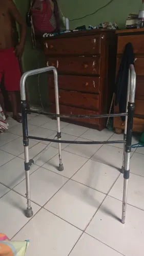 Cadeira de rodas com cadeira de banho+ andaja