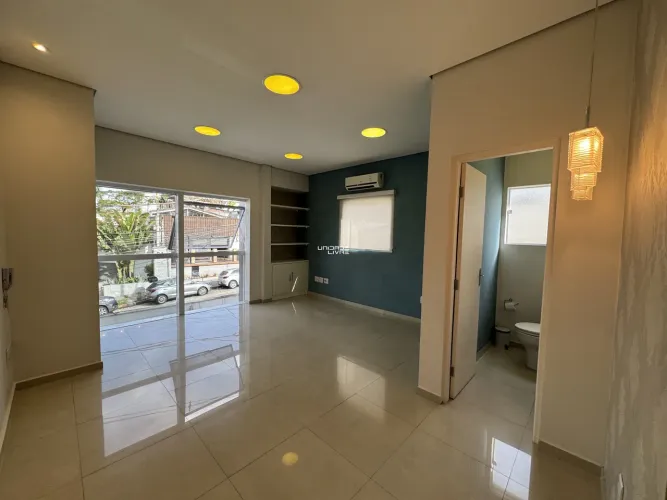 Sala Comercial 25m² para Locação | Jardim Armênia | Próx. Mogi Shopping | R$ 2.250 Pacote