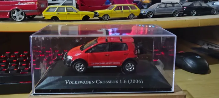 Miniatura Volkswagen Cross Fox 2006