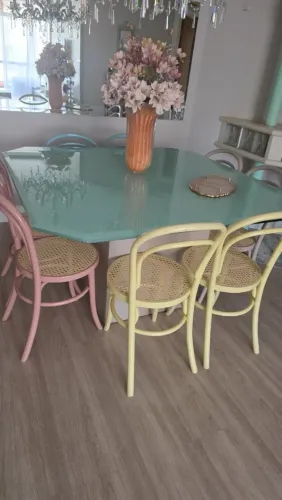 Mesa de Jantar ótimo estado , verde , 1,4x1,4, Vidro Ingles de 20 mm, bisotado, base MDF