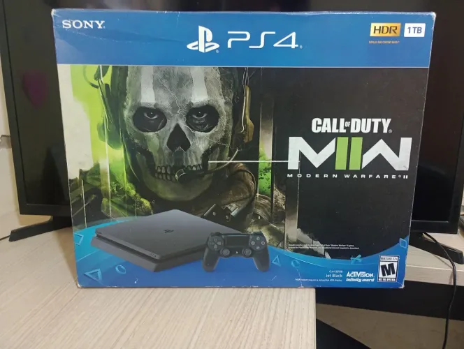 PS4 SLIM 1TB + 6 JOGOS