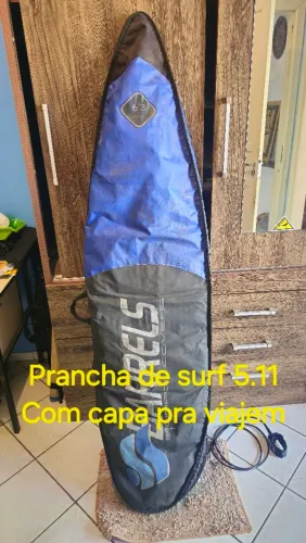 Prancha surf + capa grossa pra viajem + leash