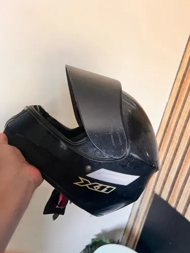 VENDO CAPACETE X11 usado