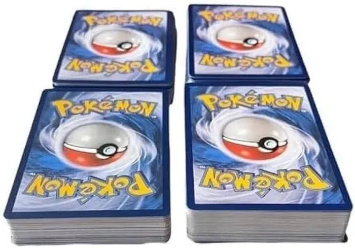 ?53 cartas Pokémon + cartas brilhantes + Pikachu?