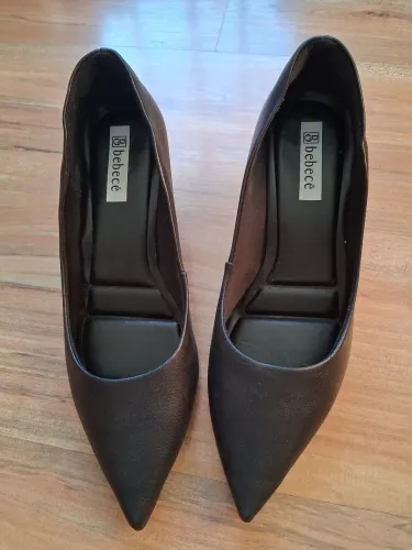 Sapato Bebece scarpin 37 semi novo 