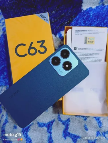 Celular na caixa com a nota fiscal vendo de 800