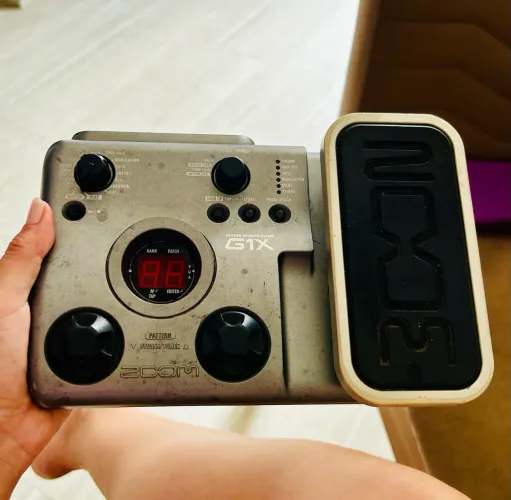 Pedaleira ZOOM G1X 
