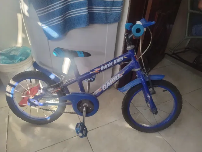 Bicicleta infantil menino