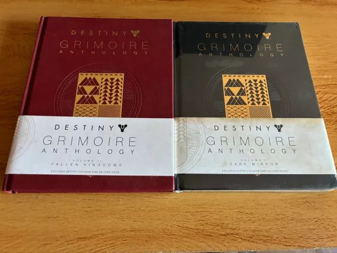 Destiny Grimoire anthology, Volume 1 e 2 (1 Lacrado novo) ótimo estado
