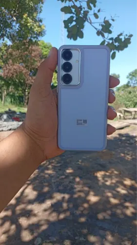 Samsung Galaxy S 25