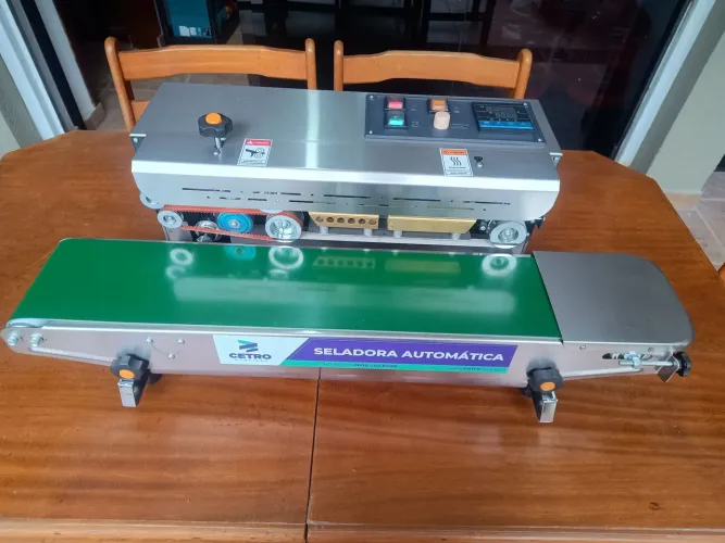 Seladora Automática Contínua Horizontal em Inox CASM 800 H SS