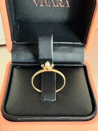 Anel dengosa Vivara em ouro 18k, brilhantes e pérola