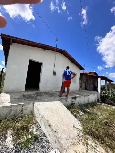 VENDO CASA EM SENADOR POMPEU  