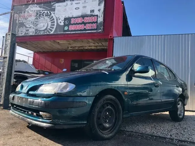 Sucata Megane 2.0 8v 1998