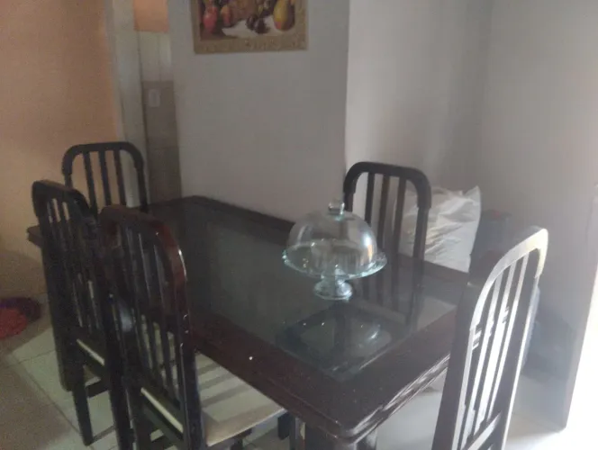 Mesa de 5 cadeiras 350