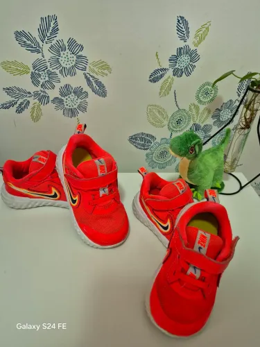 TÊNIS NIKE REVOLUTION 5 FIRE infantil 