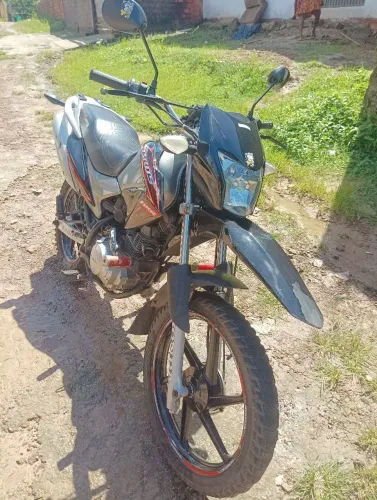 Vendo Bros 150, ano 2009.