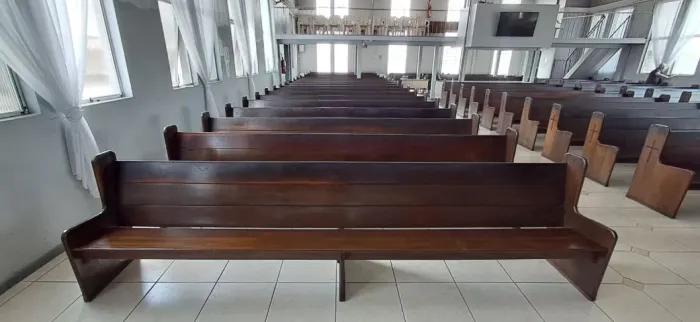 Bancos De Igreja Em Madeira Maciça Itaúba - 3,5m (Com Nota Fiscal)