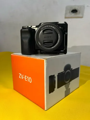 SONY ZVE10