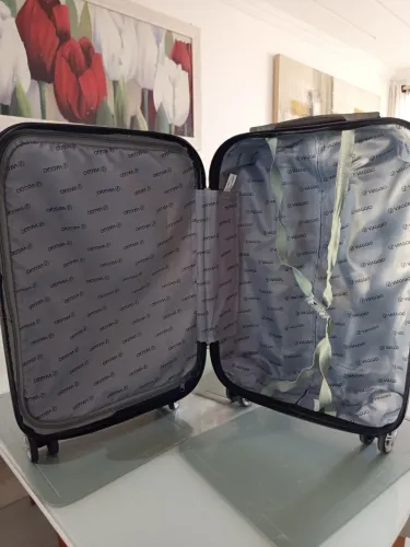 Vendo uma mala de 10kl