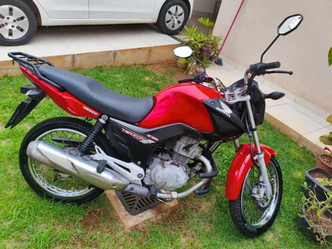 Moto Honda CG Fan 150 único dono.