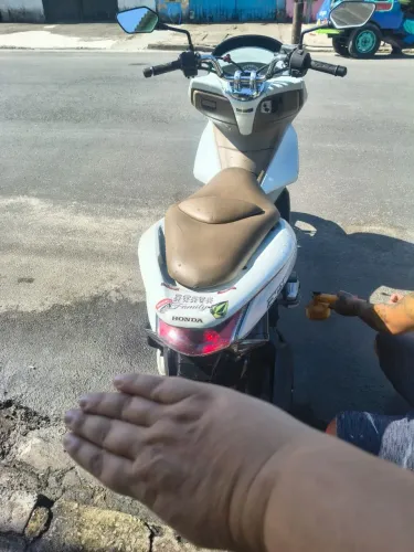 Vendo PCX 150cc ano 2014/2015