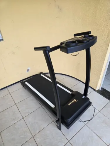 Esteira Eletrônica EP1600 1.6hp Preta Bivolt (Poli Sports - Polimet)
