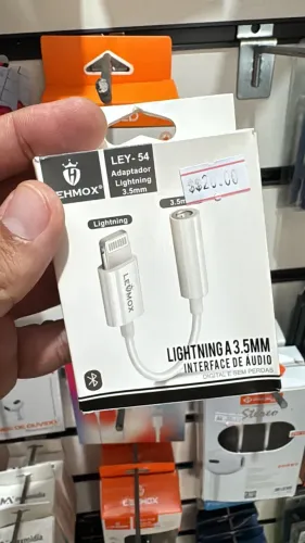 Adaptador de fone  P2 para lighting iPhone