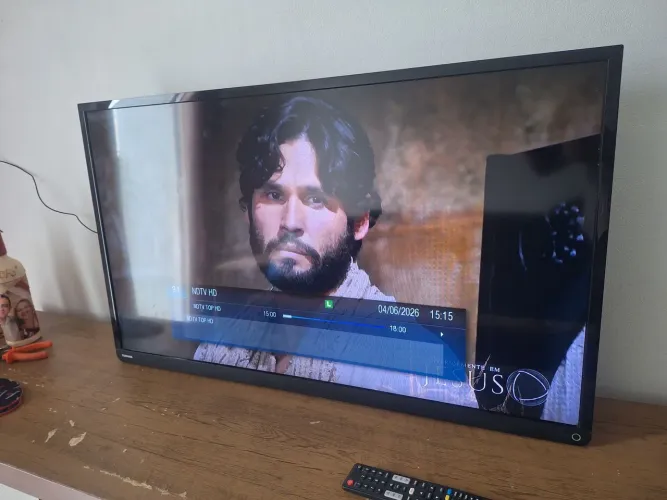 Tv Toshiba LED 40 polegadas ( Recursos Smart)