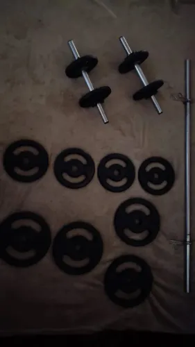 Kit halteres + barra - 40kg Ótimo estado - treine em casa