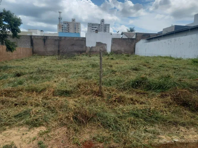 Terreno à venda no Bosque dos Buritis em Uberlândia/MG