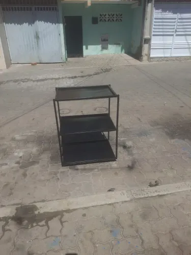 Carrinho auxiliar de ferramentas